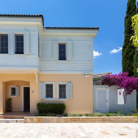 Portvillas By Safiya Vila *